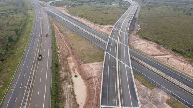 Jalan Tol Indralaya-Prabumulih Diresmikan, Presiden: Percepat Akselerasi Logistik dan Roda Ekonomi